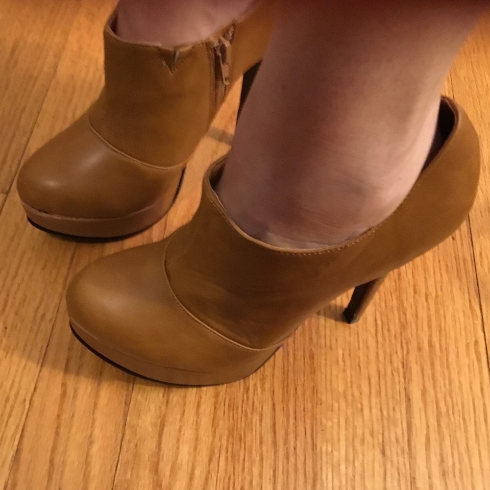 New Tinley Road Booties Didier Cognac Size 8